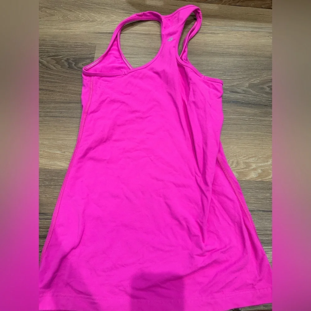 Lululemon - Six Piece Tank Bundle